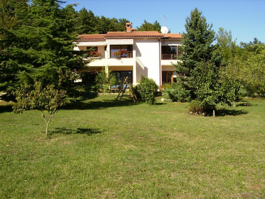 Apartment Neda Z-Velika Okucnica, Besplatni Parking I Opticki Wi-Fi Labin  Quarto foto